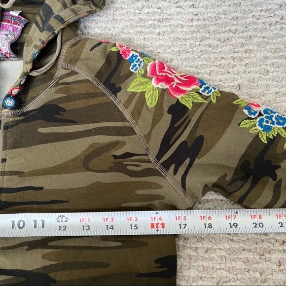 Johnny Was Camo Green Rina Raglan Hoodie Jacket - Picture 10 of 13